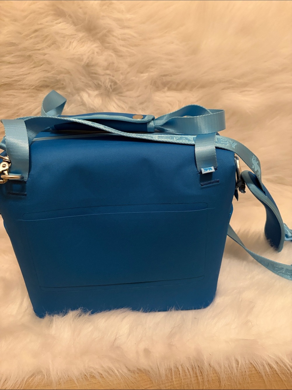Stanley Julienne Midi Soft Cooler - Bright Blue with Light Blue Trim - Picture 4 of 6